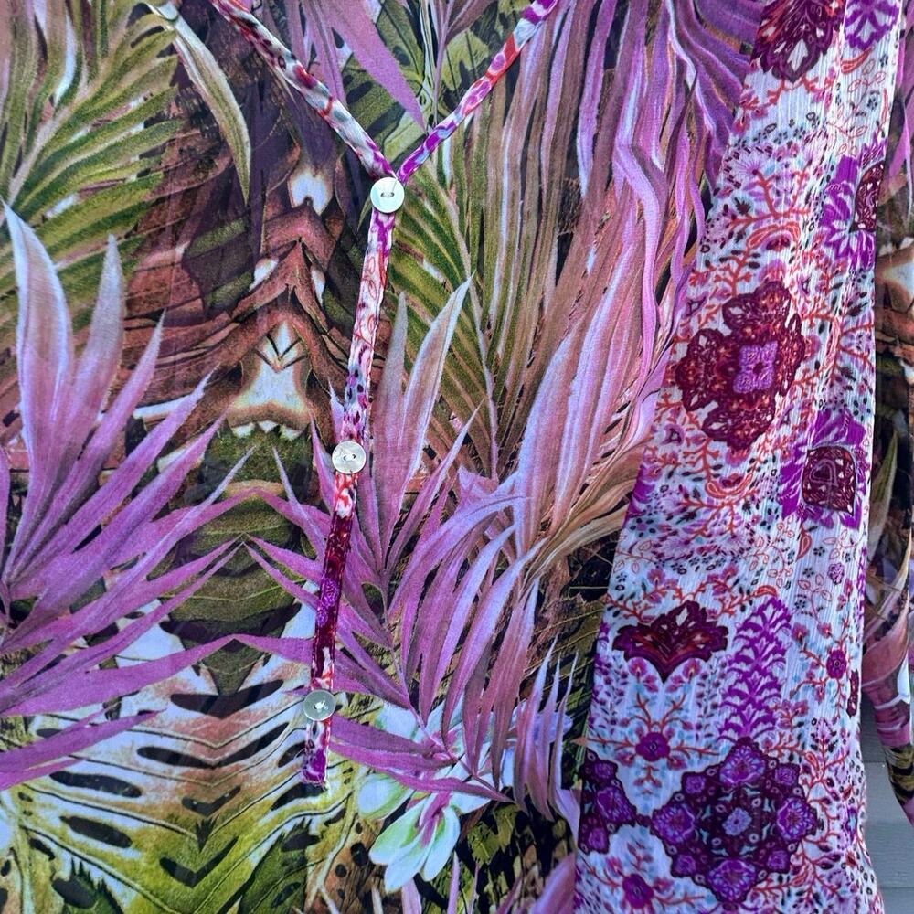 Figueroa & Flower Tropical Boho Blouse XL
Pink Palm Floral Button Top - Picture 3 of 6